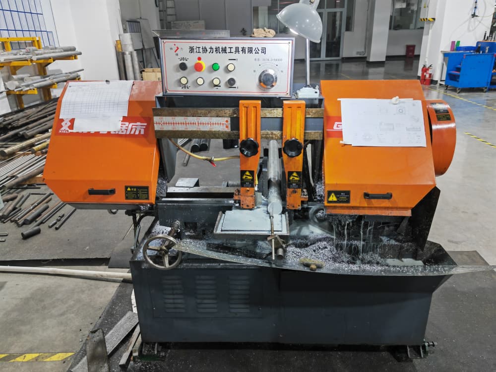 Sawing machine